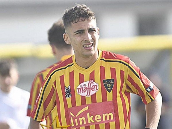 CALCIO – Il focus su Maselli, il centrocampista del Lecce che studia&nbsp;Xavi