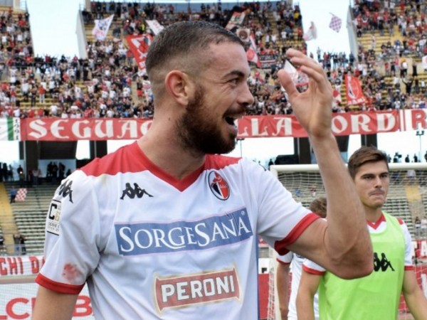 CALCIO – Bari, Sabbione: “Il prof ci ha massacrato con bike e allenamenti”