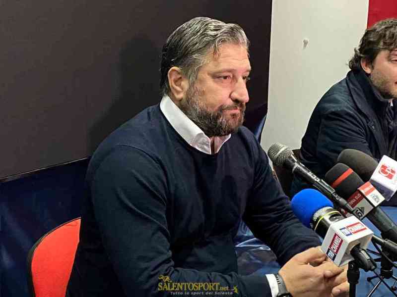 CALCIOMERCATO – Casarano, De Santis smentisce i contatti: “Non mi hanno chiamato per ricoprire il ruolo di&nbsp;ds”