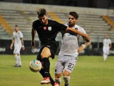 CALCIO – Monopoli, Rota: “Io ho rinnovato negli anni perchè credevo nella promozione. Il nostro un girone ai livelli della Serie&nbsp;B”