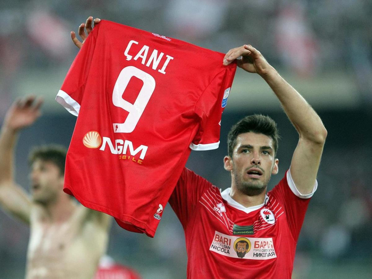 CALCIO – Bari, l’ex Edgar Cani: “Voglio rimettermi in gioco, tornerei a piedi a Bari…”