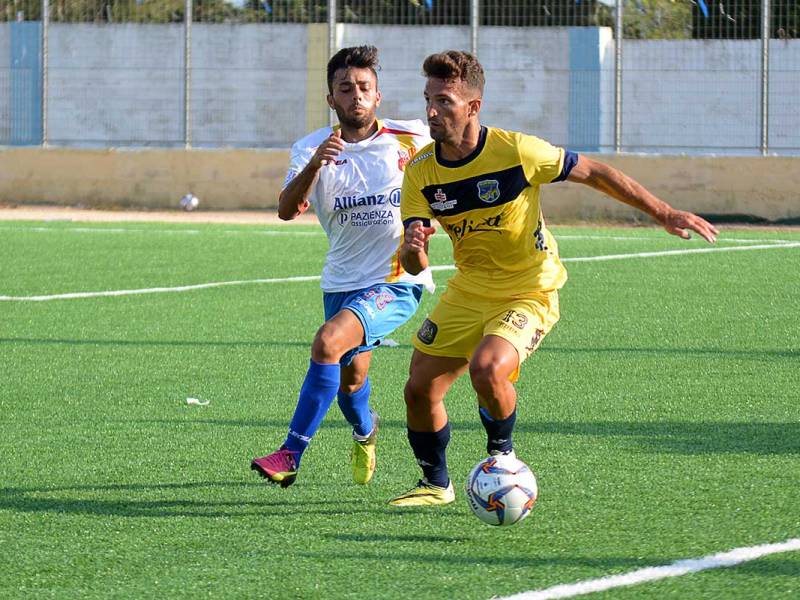 CALCIO – Gravina, capitan Chiaradia: “Abbiamo intrapreso la nostra strada, l’obiettivo era la&nbsp;salvezza”