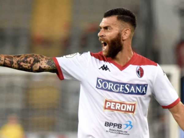 CALCIO – Bari, Antenucci sui social: “Stavamo in un momento clou. Speriamo nella&nbsp;ripresa!”