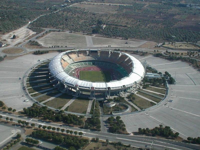 CALCIO – Bari, con la fase 2 riprendono le operazioni di ristrutturazione del San&nbsp;Nicola