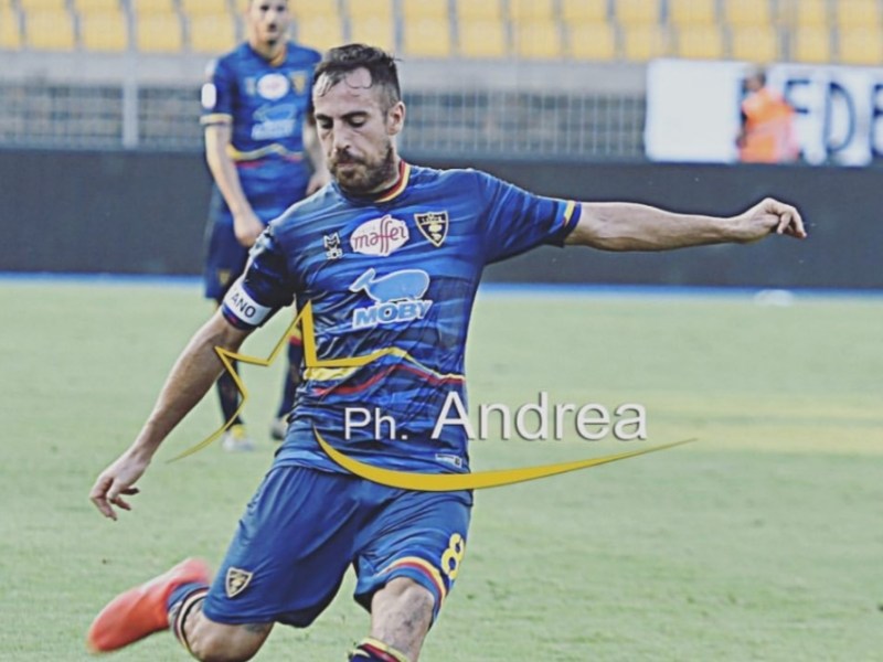 CALCIO – Lecce, il focus su Mancosu: Il capitano giallorosso che ha trascinato la squadra salentina dalla C alla&nbsp;A.