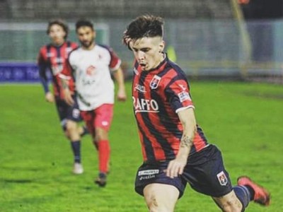 CALCIO – Taranto, Ferrara: “Mi piacerebbe giocare in una categoria superiore, farlo con la maglia del Taranto sarebbe il&nbsp;massimo”