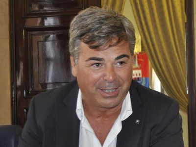 CALCIO – Foggia, il Sindaco Landella: “Se qualcuno pensa di fare cassetta con la storia del Calcio di Foggia, fin quando ci sarà il sindaco Landella, sbatterà contro un&nbsp;muro”