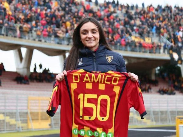 CALCIO – Lecce Women, capitan D’Amico: “La maglia del Lecce è come se fosse cucita sulla mia&nbsp;pelle”